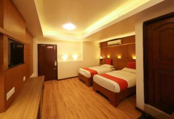 Hotel Mums Home has Balcony rooms