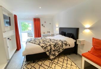    Macra B&B - Aubel, Pays de Herve allows 18 year olds to book a room