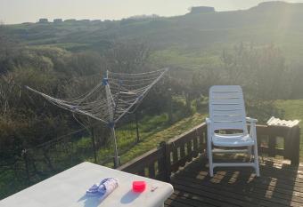 Mobilhome bordure de mer has Balcony rooms