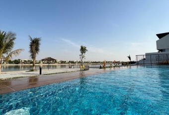 Relaxing villa with access to pool and beach has Balcony rooms