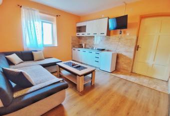 Apartman Ss has Balcony rooms