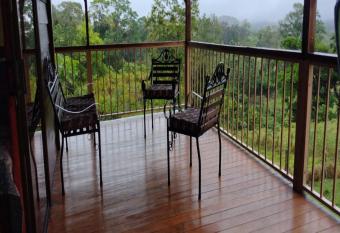 Casa Rustica La Amapola has Balcony rooms