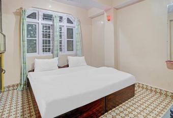 Capital O Hotel Queen s Heart allows 18 year olds to book a room