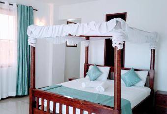 PRIVATE SEA VIEW ROOM BY VEE HOMES KENYA allows 18 year olds to book a room