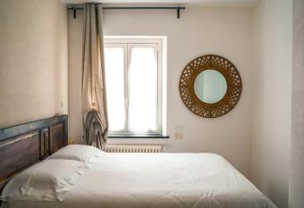 Piccolo Borgo allows 18 year olds to book a room