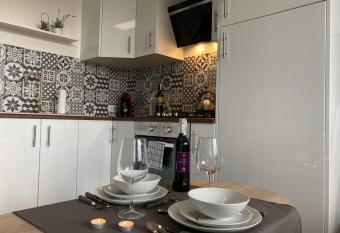 Apartament Miodowa 9 has Balcony rooms