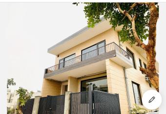 Woodstock Villa - Private Villa allows 18 year olds to book a room