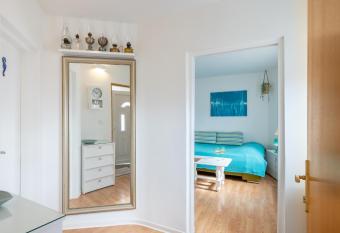 Apartman ZAZU has Balcony rooms