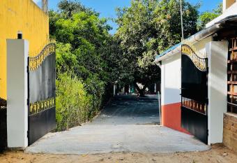 Les Manguiers rooms has Balcony rooms