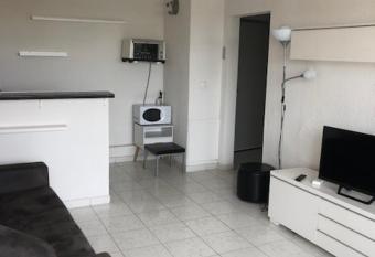 T 2 INCAS Vue Mer,Montagne, 250 m Plage Centre,Piscine has Balcony rooms