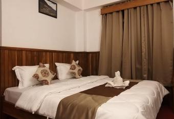 Roys Rabdentse Residency has Balcony rooms