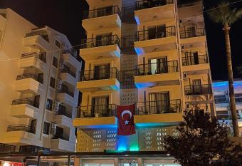 Gold Butik Otel allows 18 year olds to book a room