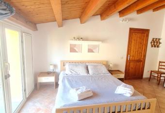 Indipendenza allows 18 year olds to book a room