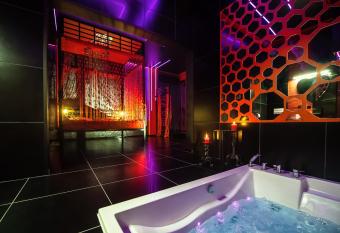 Domino House allows 18 year olds to book a room