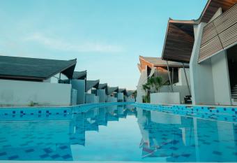 Akatara Villa Nusa Dua by The Lavana has Balcony rooms