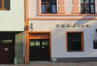 Penzion U Kohoutka allows 18 year olds to book a room