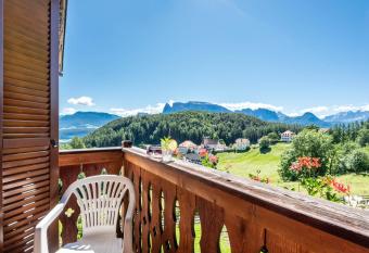 Sallrain Hof Apartment 2 has Balcony rooms