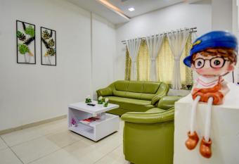 IT S HOME has Balcony rooms