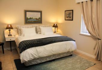 Die Kelderhuis allows 18 year olds to book a room