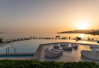 Aparthotel Plat has Balcony rooms