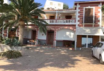 Cortijo de la Fuente has Balcony rooms
