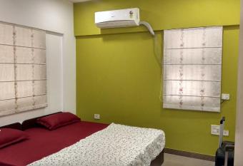 Lovely 2BHK at MagarpattaCity with Scenic Garden views AC&Wifi P4 has Balcony rooms