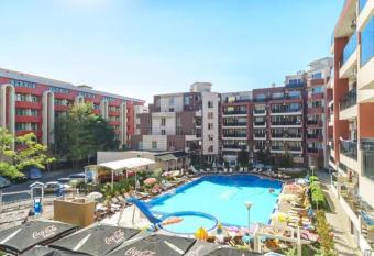 ADMIRAL PLAZA C52 Studio SUNNY BEACH allows 18 year olds to book a room