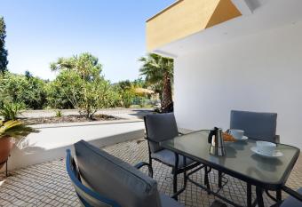 Quinta Vitae has Balcony rooms