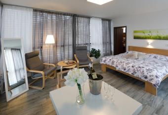 Atelier Lanna has Balcony rooms