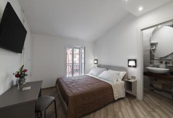 B&B Piazza Roma has Balcony rooms