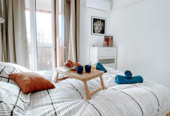 Appartement T3 tout confort    500m de la mer - KNOCK IN - ST-CYR-SUR-MER has Balcony rooms