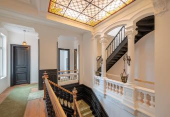 Maison Mimerel Colodge has Balcony rooms