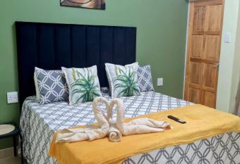 Danrit Guesthouse - Uncapped wifi allows 18 year olds to book a room