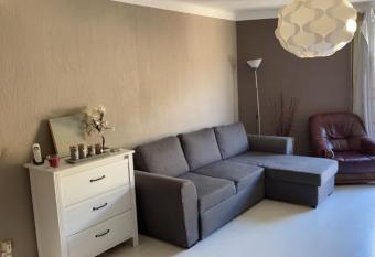 Appartement Salernes centre ville has Balcony rooms