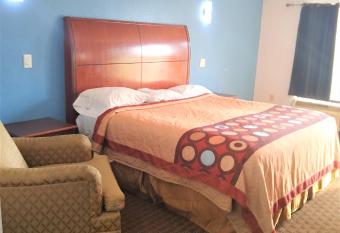 Relax Inn Canton has Smoking rooms