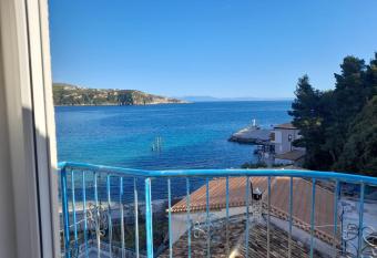 Peter s Sea House has Balcony rooms