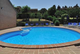 Tenuta Badia  99 has Balcony rooms