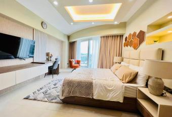 AEON TOWERS STUDIO SUITE (by:skyspottravelcentra) allows 18 year olds to book a room