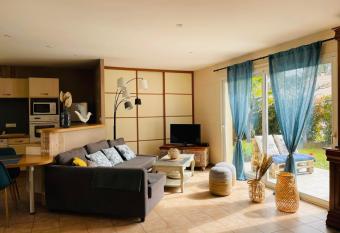 Jolie maison LE TEICH bassin Park/wifi has Balcony rooms