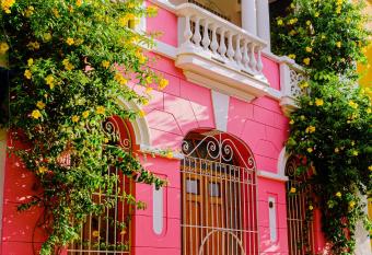 Casa Rosa - Alma Hotels allows 18 year olds to book a room