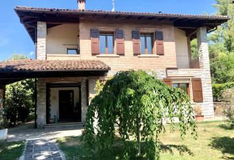 Appartamento spazioso Le Vitterelle B&B has Balcony rooms