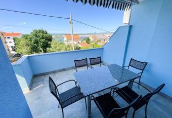2 bedrooms appartement with sea view furnished terrace and wifi at Jadranovo has Balcony rooms