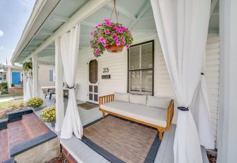 Updated Early 1900s 2BR Cottage Walking Distance to Downtown with Onsite Parking has Balcony rooms