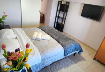 EndlessSunrise (2) Apartments by the sea has Balcony rooms