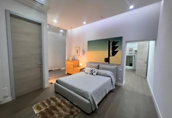 RaRoom Boutique Home has Balcony rooms