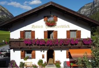 Haus Gletscherblick has Balcony rooms