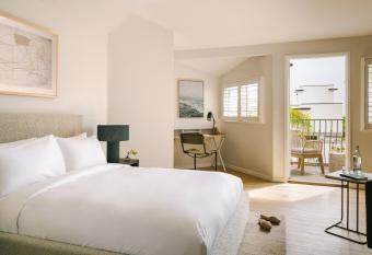 Sonder La Ensenada has Balcony rooms