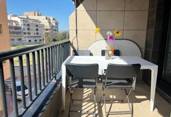APARTAMENTO LA MATA allows 18 year olds to book a room