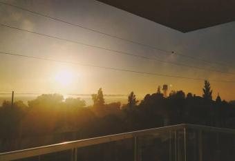 Moderno monoambiente con vista al R  o Paran   allows 18 year olds to book a room