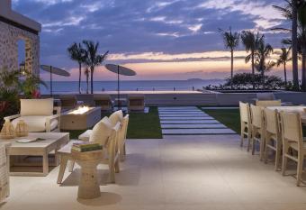 Susurros del Coraz  n, Auberge Resorts Collection has rooms with a private hot tub